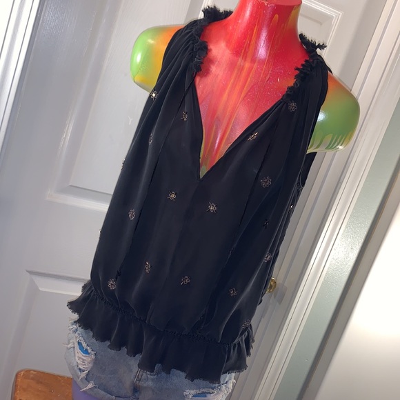 EXPRESS Low Neckline Silk Top - Picture 7 of 11